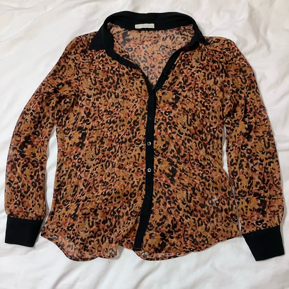 Hinge Leopard Print Top with Black Collar - Picture 1 of 4